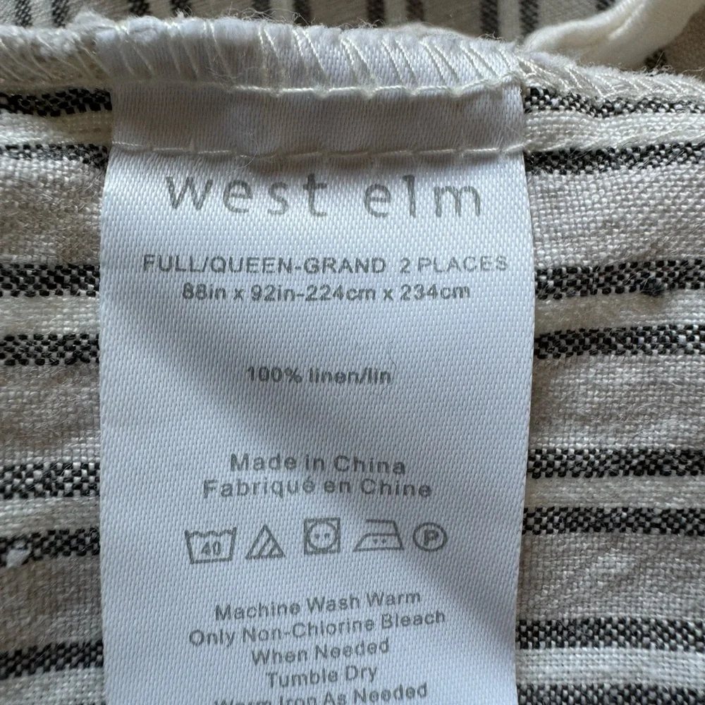 West Elm linen full/queen duvet and 1 king pillow sham